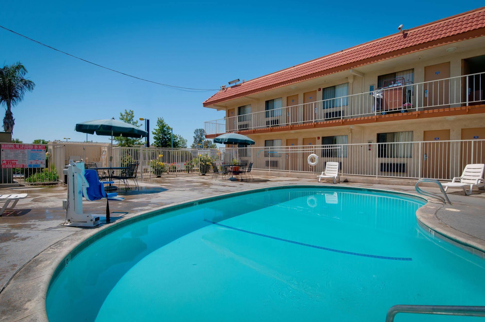 Vagabond Inn Bakersfield South Dış mekan fotoğraf